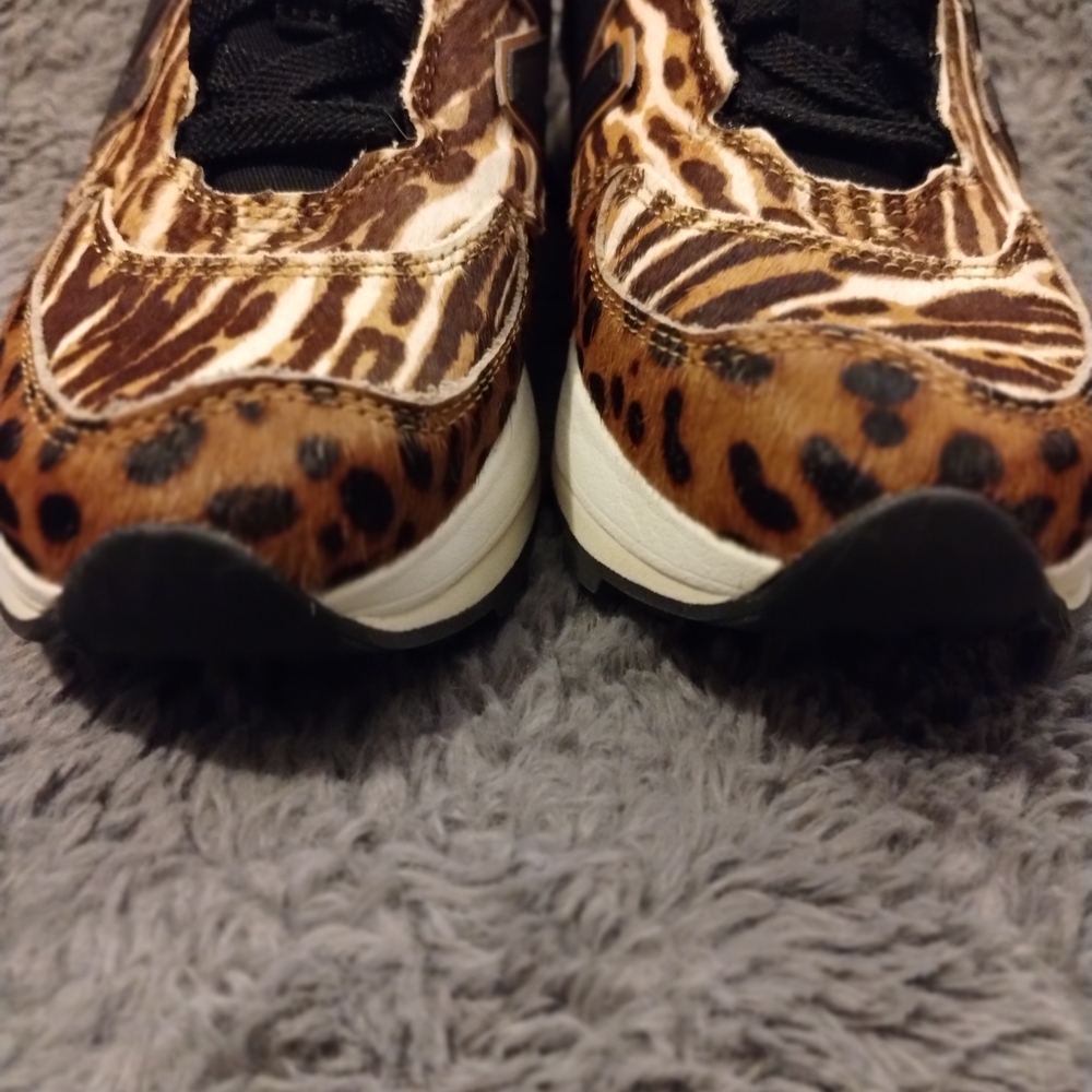 New Balance 574 Women’s Size 7 Leopard Print Sneakers NWOT - Picture 4 of 9